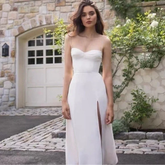 off the shoulder long sleeve lace wedding dress Plus-Size Romantic And Elegant Off-The-Shoulder Long Sleeve A-Line Wedding  Dress With Buttons